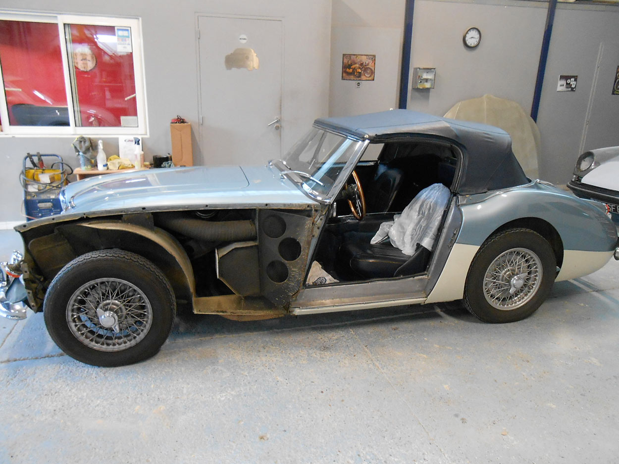 Carrosserie Anglet, Carrosserie Bayonne, Carrosserie Biarritz, Marbre moto Anglet, Marbre moto Bayonne, Marbre moto Biarritz, Peinture auto, Peinture auto Bayonne, Peinture auto Biarritz, Peinture moto Anglet, Peinture moto Bayonne, Peinture moto Biarritz, Redressage moto Anglet, Redressage moto Bayonne, Redressage moto Biarritz, Restauration voiture ancienne Anglet, Restauration voiture ancienne Bayonne, Restauration voiture ancienne Biarritz