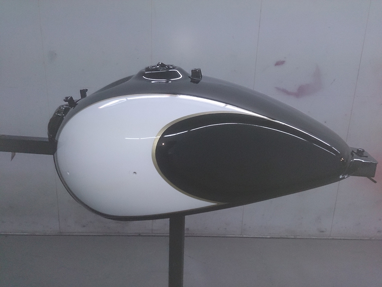 Carrosserie Anglet, Carrosserie Bayonne, Carrosserie Biarritz, Marbre moto Anglet, Marbre moto Bayonne, Marbre moto Biarritz, Peinture auto, Peinture auto Bayonne, Peinture auto Biarritz, Peinture moto Anglet, Peinture moto Bayonne, Peinture moto Biarritz, Redressage moto Anglet, Redressage moto Bayonne, Redressage moto Biarritz, Restauration voiture ancienne Anglet, Restauration voiture ancienne Bayonne, Restauration voiture ancienne Biarritz