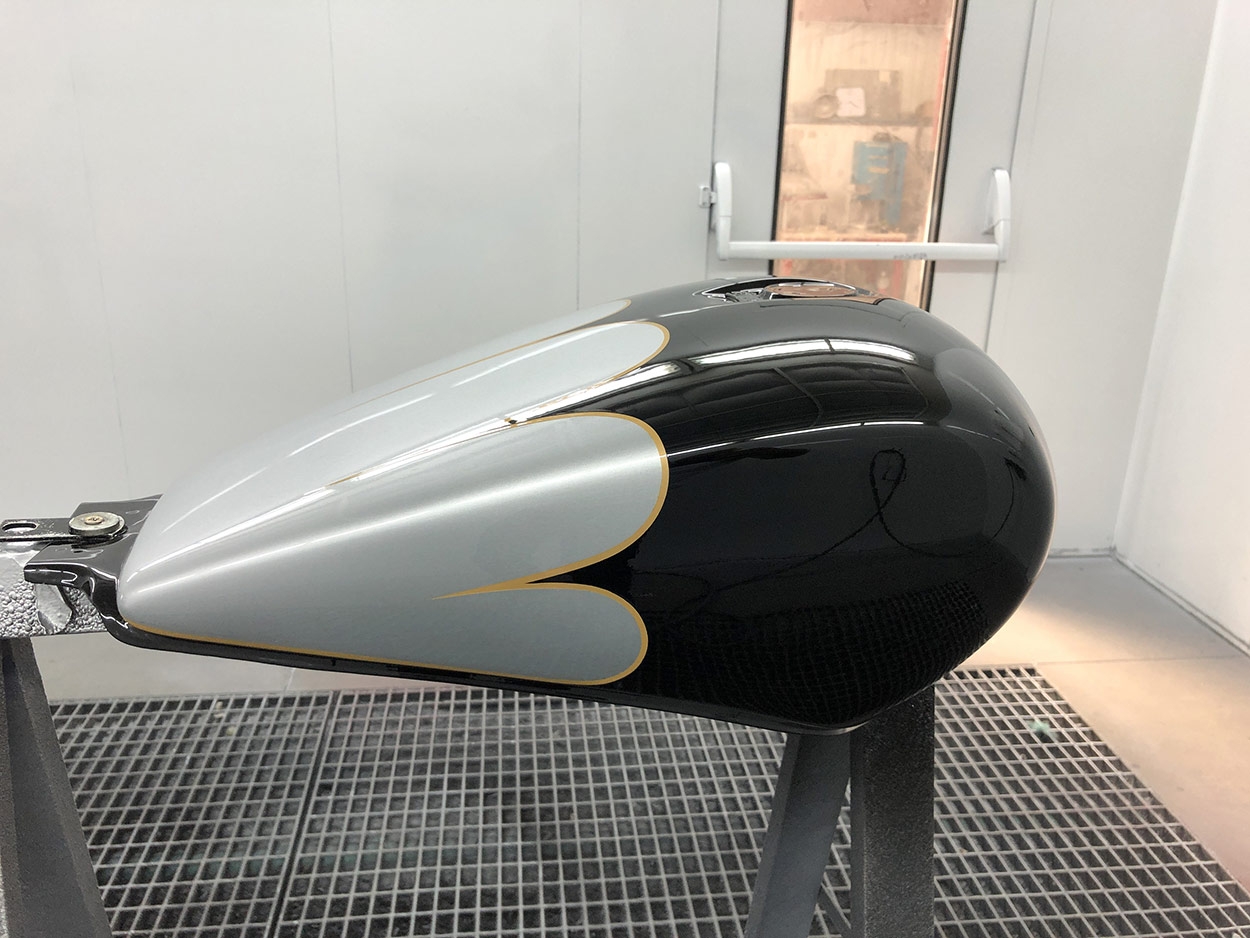 Carrosserie Anglet, Carrosserie Bayonne, Carrosserie Biarritz, Marbre moto Anglet, Marbre moto Bayonne, Marbre moto Biarritz, Peinture auto, Peinture auto Bayonne, Peinture auto Biarritz, Peinture moto Anglet, Peinture moto Bayonne, Peinture moto Biarritz, Redressage moto Anglet, Redressage moto Bayonne, Redressage moto Biarritz, Restauration voiture ancienne Anglet, Restauration voiture ancienne Bayonne, Restauration voiture ancienne Biarritz