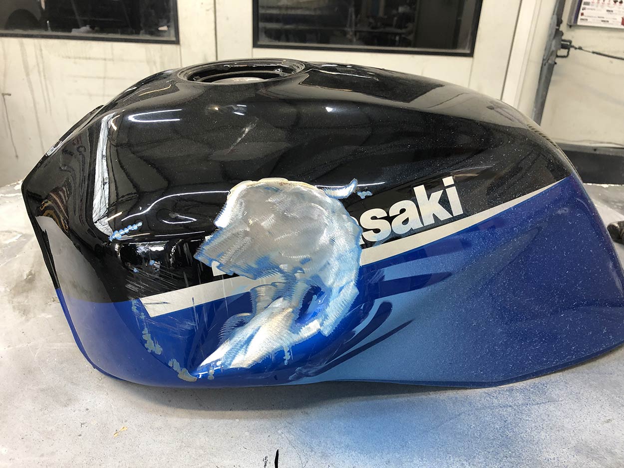 Carrosserie Anglet, Carrosserie Bayonne, Carrosserie Biarritz, Marbre moto Anglet, Marbre moto Bayonne, Marbre moto Biarritz, Peinture auto, Peinture auto Bayonne, Peinture auto Biarritz, Peinture moto Anglet, Peinture moto Bayonne, Peinture moto Biarritz, Redressage moto Anglet, Redressage moto Bayonne, Redressage moto Biarritz, Restauration voiture ancienne Anglet, Restauration voiture ancienne Bayonne, Restauration voiture ancienne Biarritz