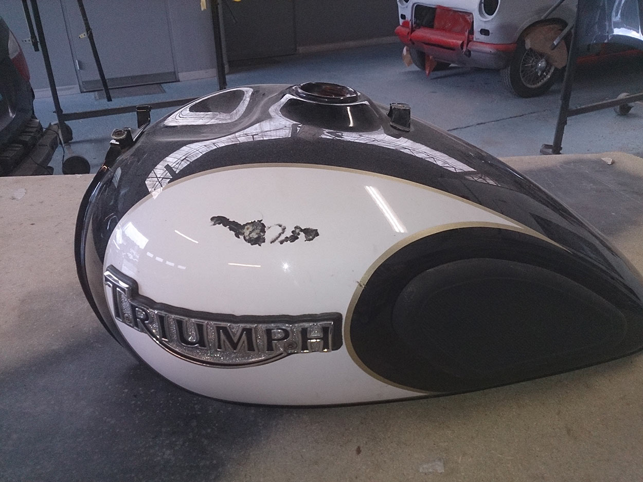 Carrosserie Anglet, Carrosserie Bayonne, Carrosserie Biarritz, Marbre moto Anglet, Marbre moto Bayonne, Marbre moto Biarritz, Peinture auto, Peinture auto Bayonne, Peinture auto Biarritz, Peinture moto Anglet, Peinture moto Bayonne, Peinture moto Biarritz, Redressage moto Anglet, Redressage moto Bayonne, Redressage moto Biarritz, Restauration voiture ancienne Anglet, Restauration voiture ancienne Bayonne, Restauration voiture ancienne Biarritz