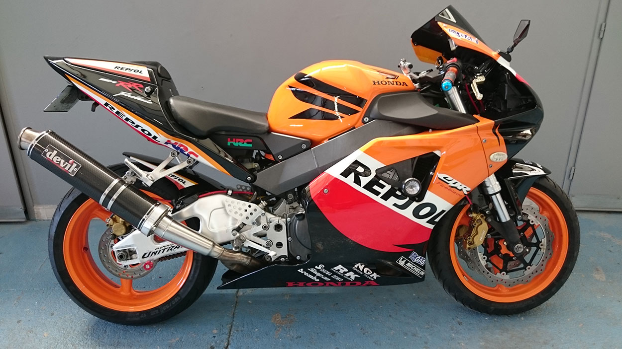 Carrosserie Anglet, Carrosserie Bayonne, Carrosserie Biarritz, Marbre moto Anglet, Marbre moto Bayonne, Marbre moto Biarritz, Peinture auto, Peinture auto Bayonne, Peinture auto Biarritz, Peinture moto Anglet, Peinture moto Bayonne, Peinture moto Biarritz, Redressage moto Anglet, Redressage moto Bayonne, Redressage moto Biarritz, Restauration voiture ancienne Anglet, Restauration voiture ancienne Bayonne, Restauration voiture ancienne Biarritz